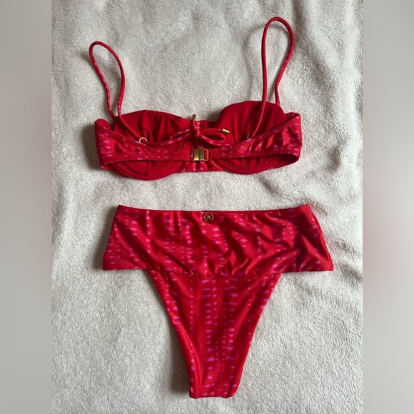 🌟Vix Malika “Brand New without tags” swimsuit. Top S, bottom XS 🌟 - Picture 4 of 8